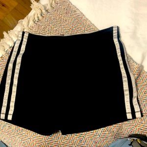 black and white comfy shorts. super cute!